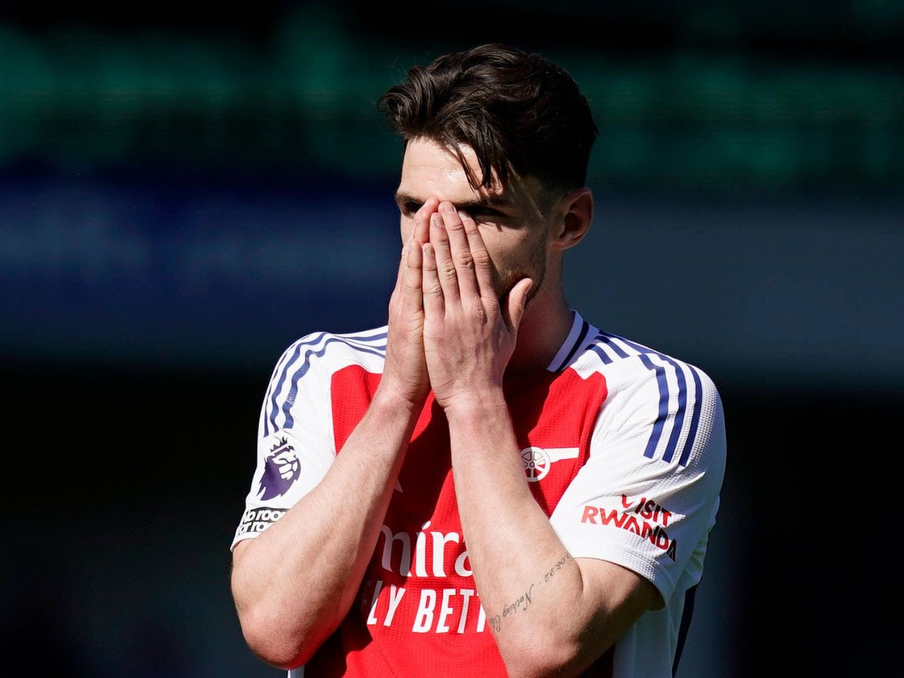 Everton 1-1 Arsenal: Highlights, man of the match, stats as Ndiaye penalty edges Liverpool closer to Premier League title