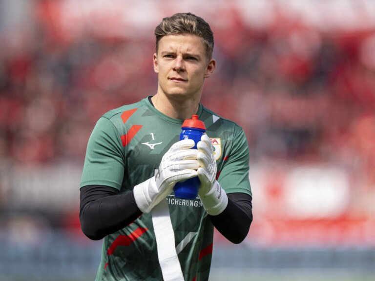 Leeds United transfer news: Bundesliga goalkeeper identified as potential Illan Meslier replacement?