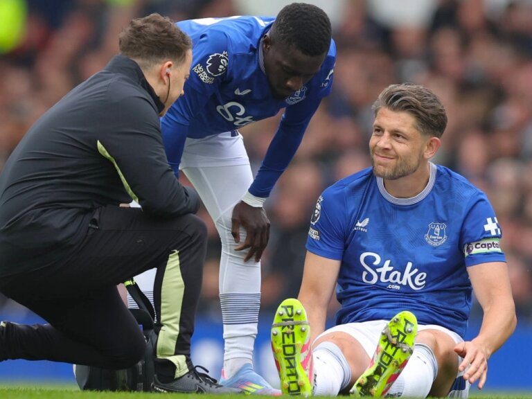 Everton injury news: “Big blow” confirmed as David Moyes issues James Tarkowski, Dominic Calvert-Lewin update before Chelsea clash