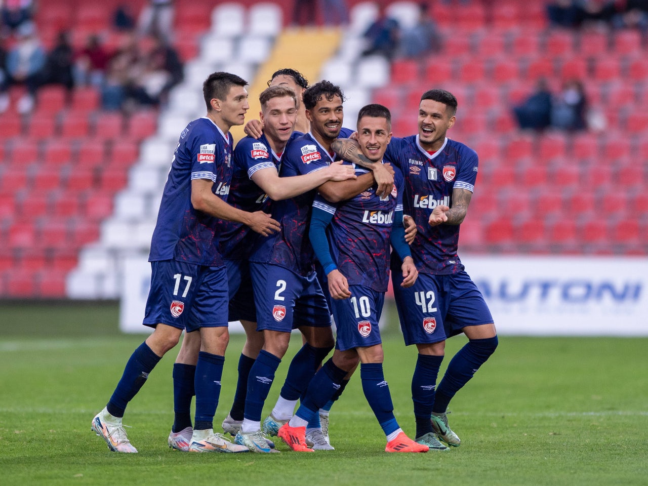 Preview: Vitoria de Guimaraes vs. Santa Clara - prediction, team news, lineups