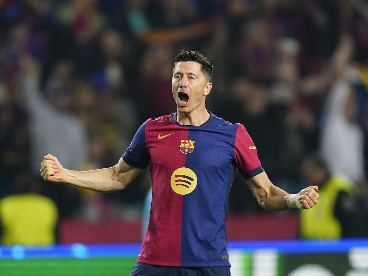 Barcelona 4-0 Borussia Dortmund: Highlights, man of the match, stats as Robert Lewandowski hits milestone in stunning European display