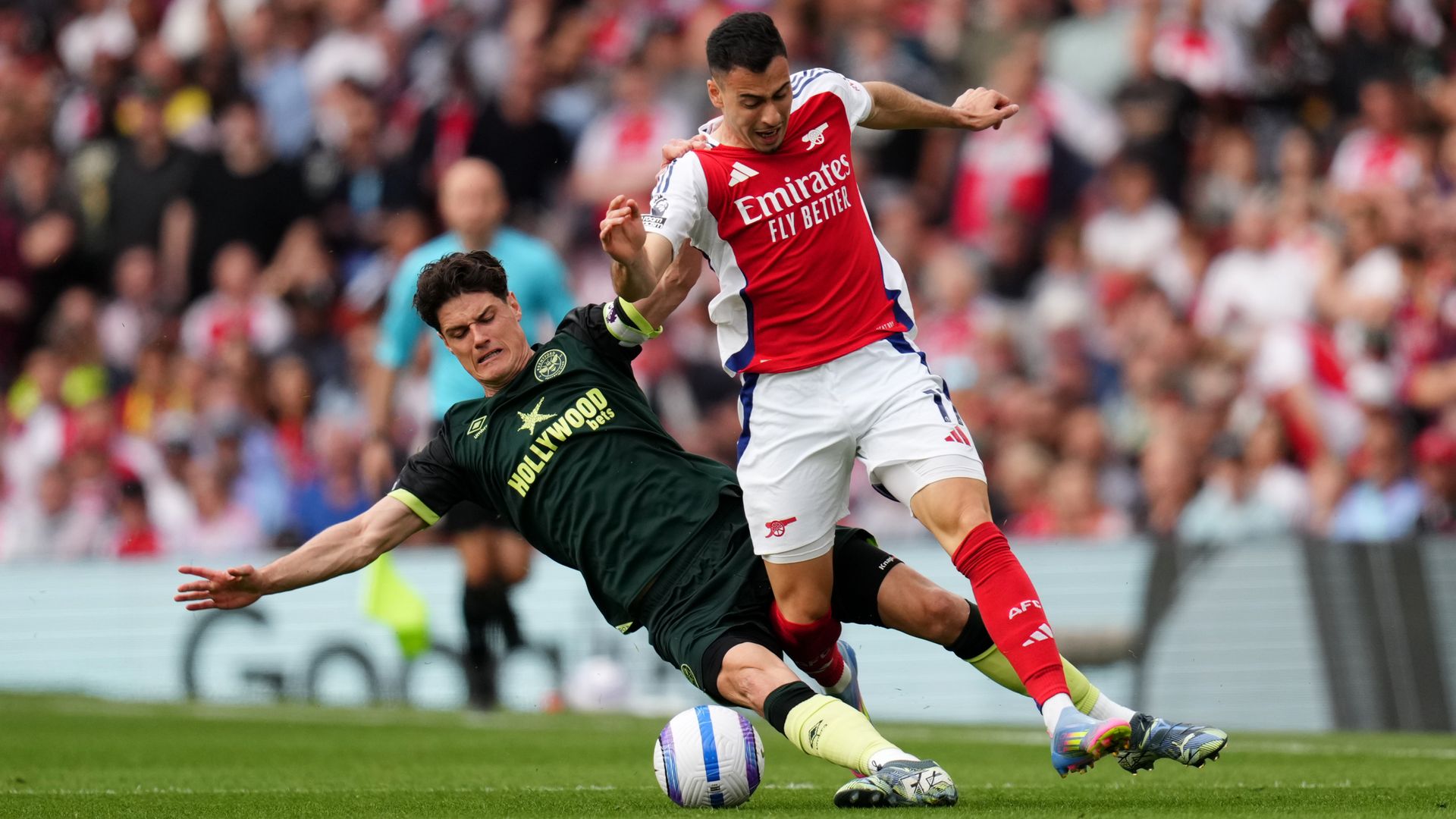 Arsenal stutter in league again as Brentford fight back to secure point