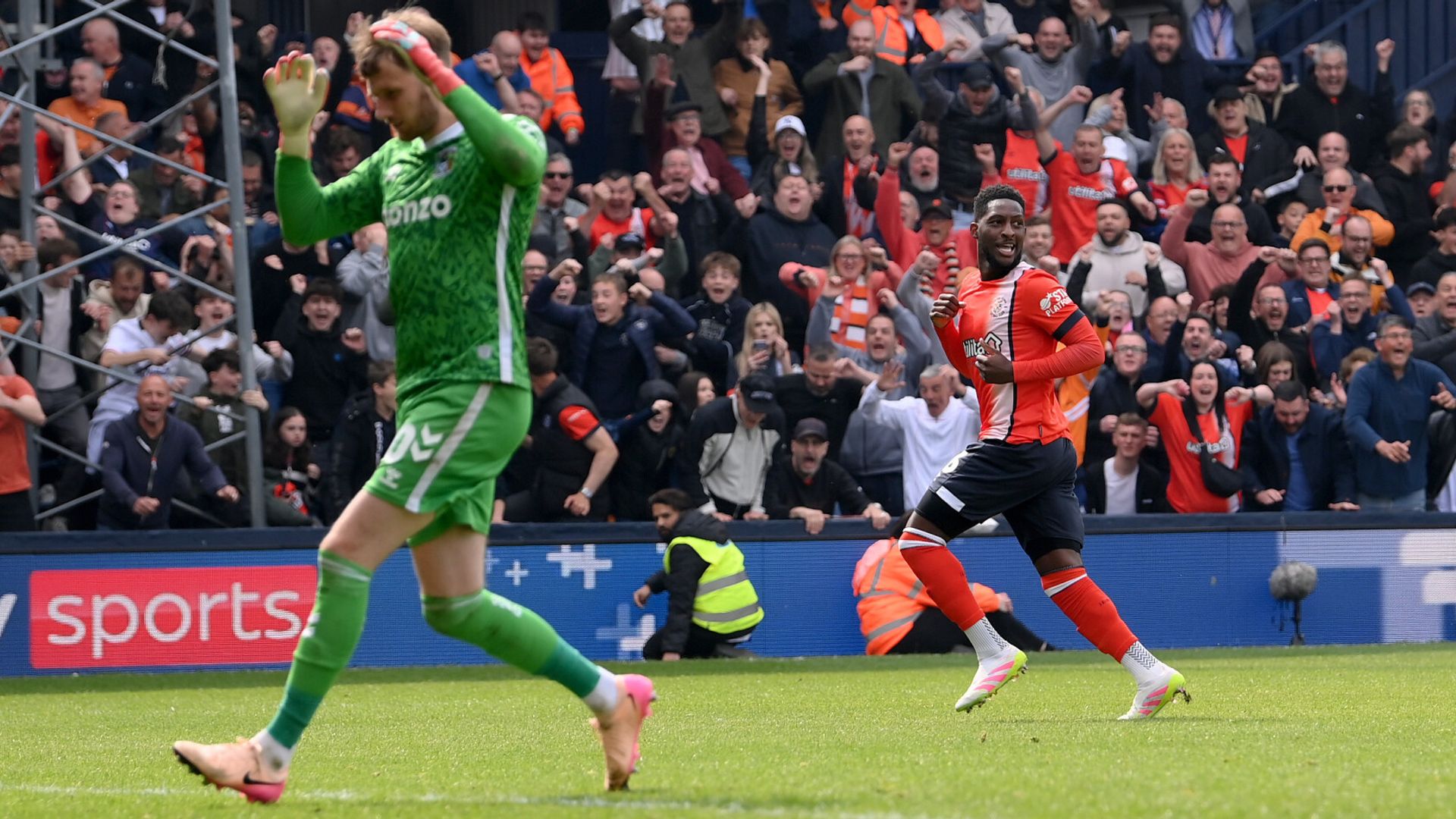 EFL: Luton earn vital late win over Coventry; Doncaster & Port Vale promoted LIVE!