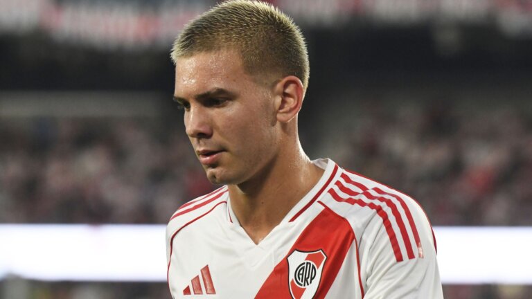 Transfer Centre LIVE! ‘Chelsea and Man Utd set timeline for Mastantuono deal’