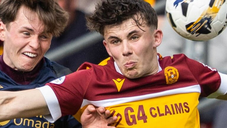 Motherwell and Hearts in bottom six after goalless draw