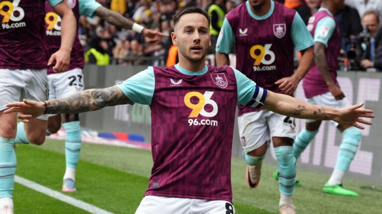 Sheff U vs Cardiff LIVE on Sky! | Burnley, Coventry win as Wrexham slip – highlights