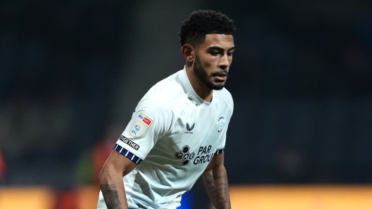 Stoke hit back to hold Preston