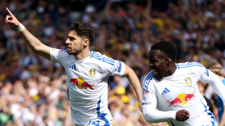 EFL: Leeds win to go top; Sheff Utd LOSE – highlights | Birmingham L1 champions LIVE!