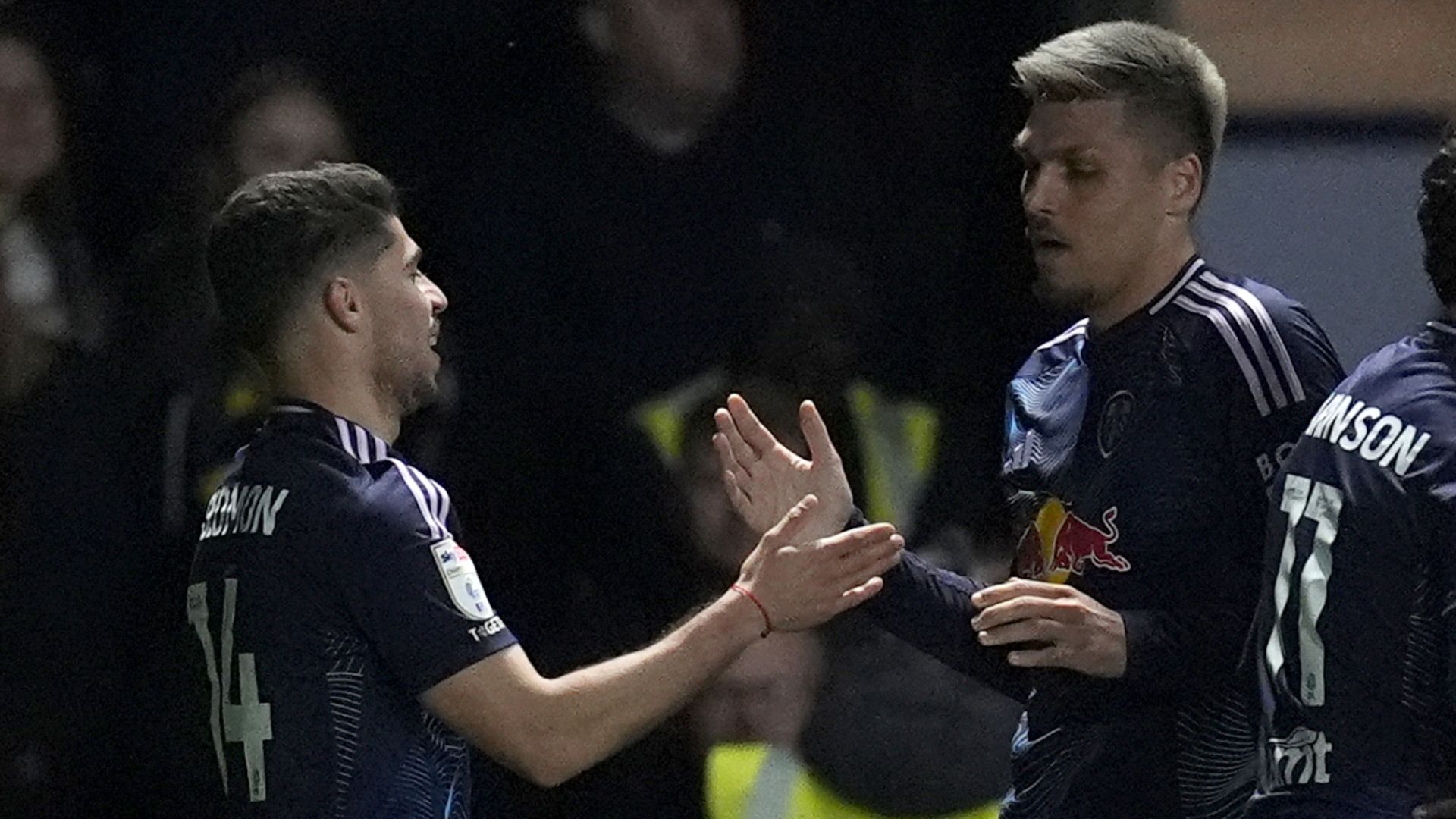 Leeds beat Oxford to reclaim top spot and move closer to promotion