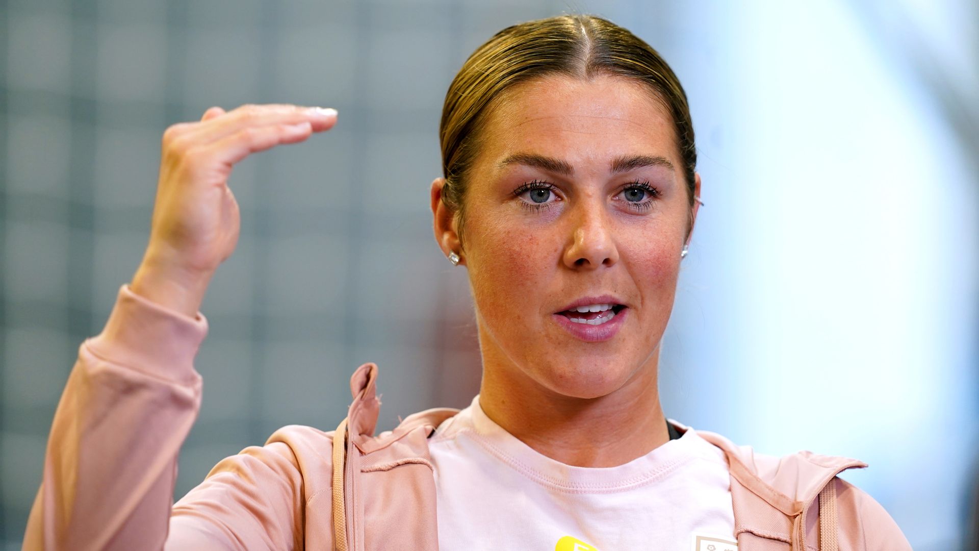 Pitch to Pod: Earps joined PSG from Man Utd to 'become a better player'