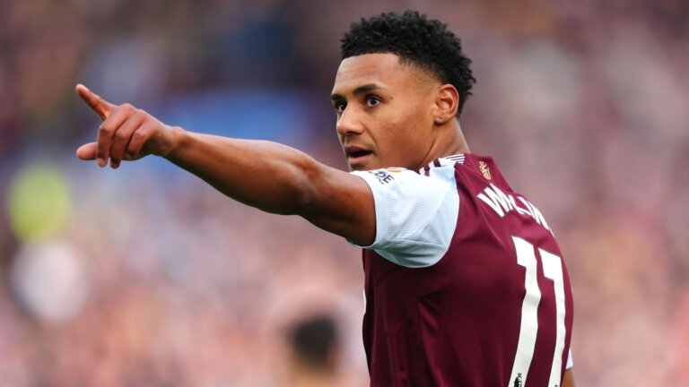 ‘Fuming’ Watkins sends message to Emery after CL snub