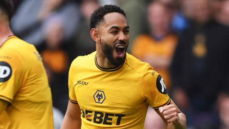 Wolves beat Leicester to make it six wins in a row