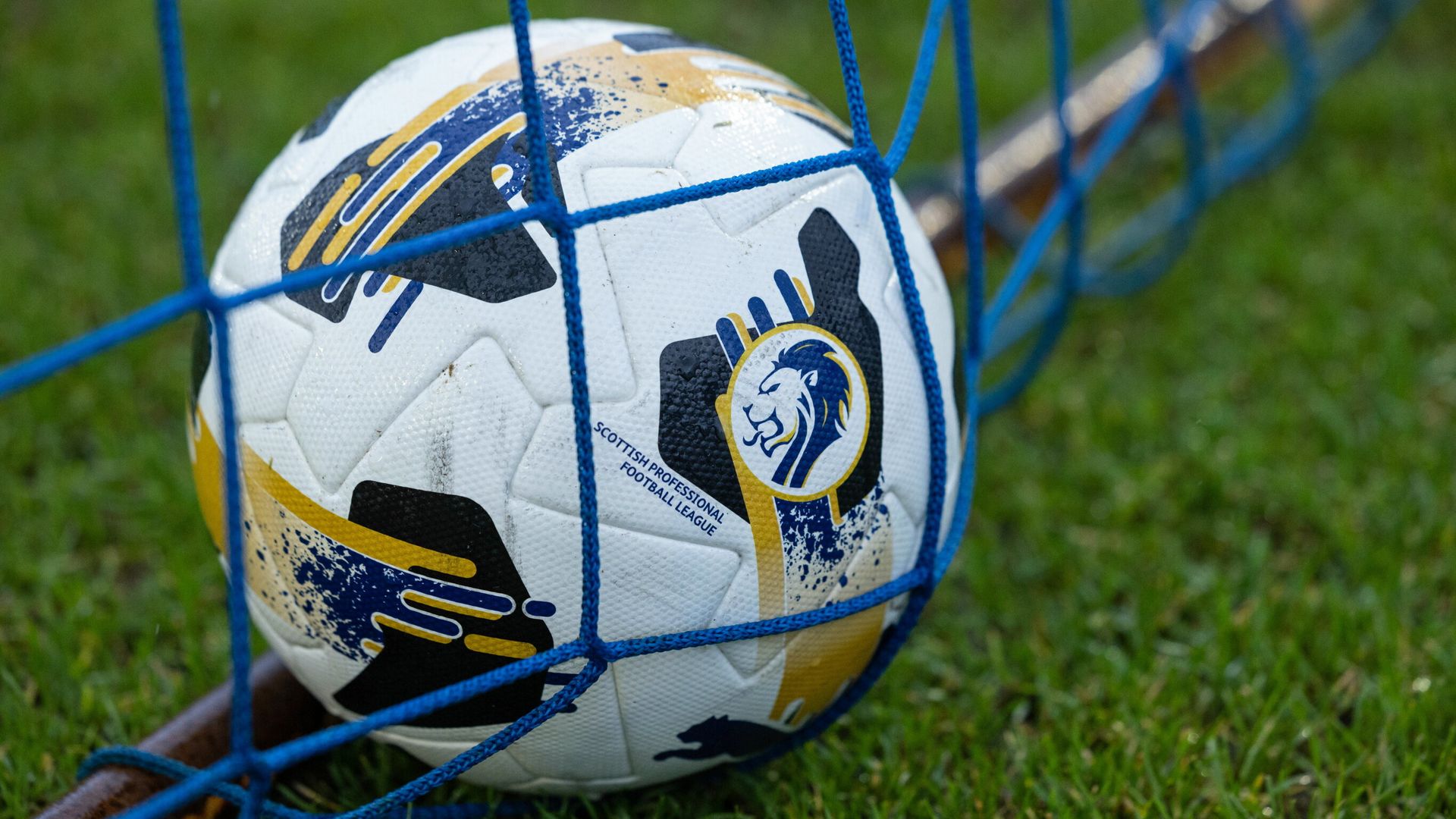 Premiership reconstruction plans halted | Other SPFL leagues could increase teams