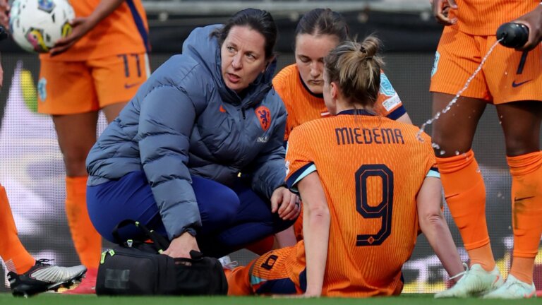 Miedema could miss rest of season as Man City injury issues worsen