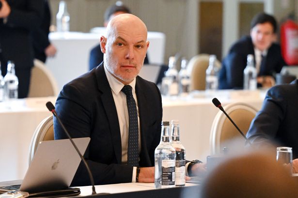 Howard Webb ready to issue ultimatum to Premier League clubs over referees