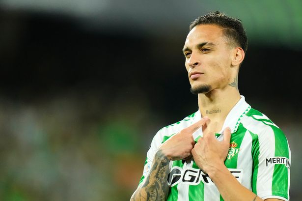 Man Utd star Antony considered drastic action before securing Old Trafford exit