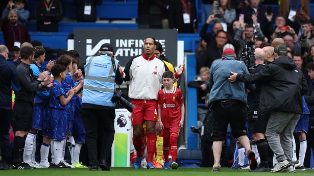 Liverpool given guard of honour by Chelsea after winning Premier League title amid boos