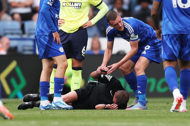 Premier League fans all say the same thing about Jamie Vardy after referee incident