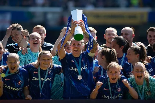 WSL final day drama as Chelsea go unbeaten and Arsenal finish second