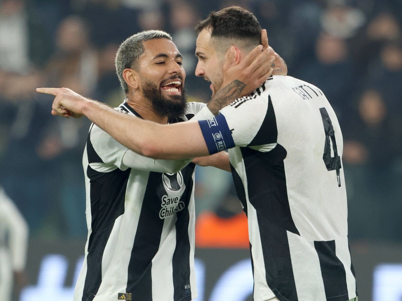 Man United 'ready to rival' Nottingham Forest in transfer battle for ex-Man City midfielder