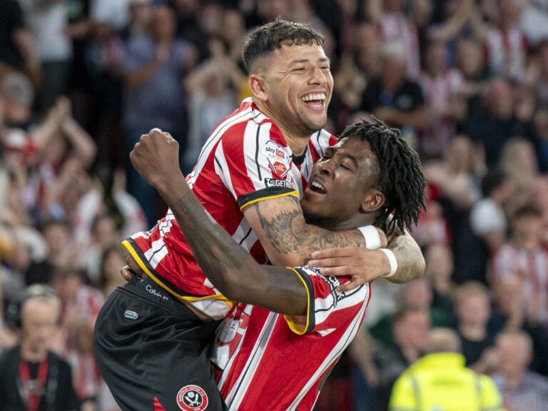 Leeds United transfer news: Championship winners ‘circling’ for Sheffield United star