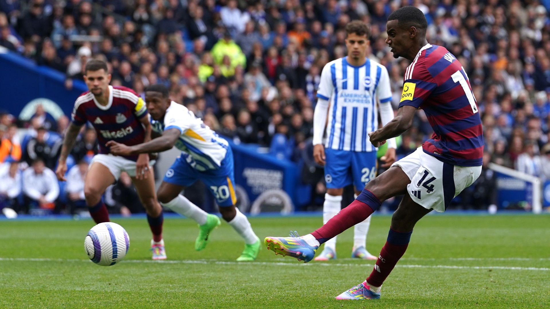 Isak pen rescues crucial point for Newcastle at Brighton