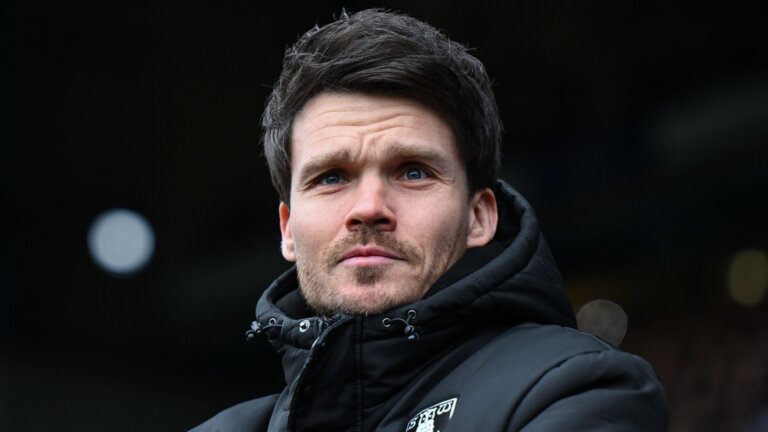 Sheffield Wednesday manager Rohl leaves club amid financial issues