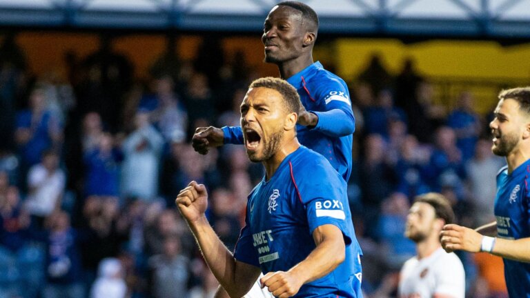 Dessers hits half-century as Rangers beat Dundee United