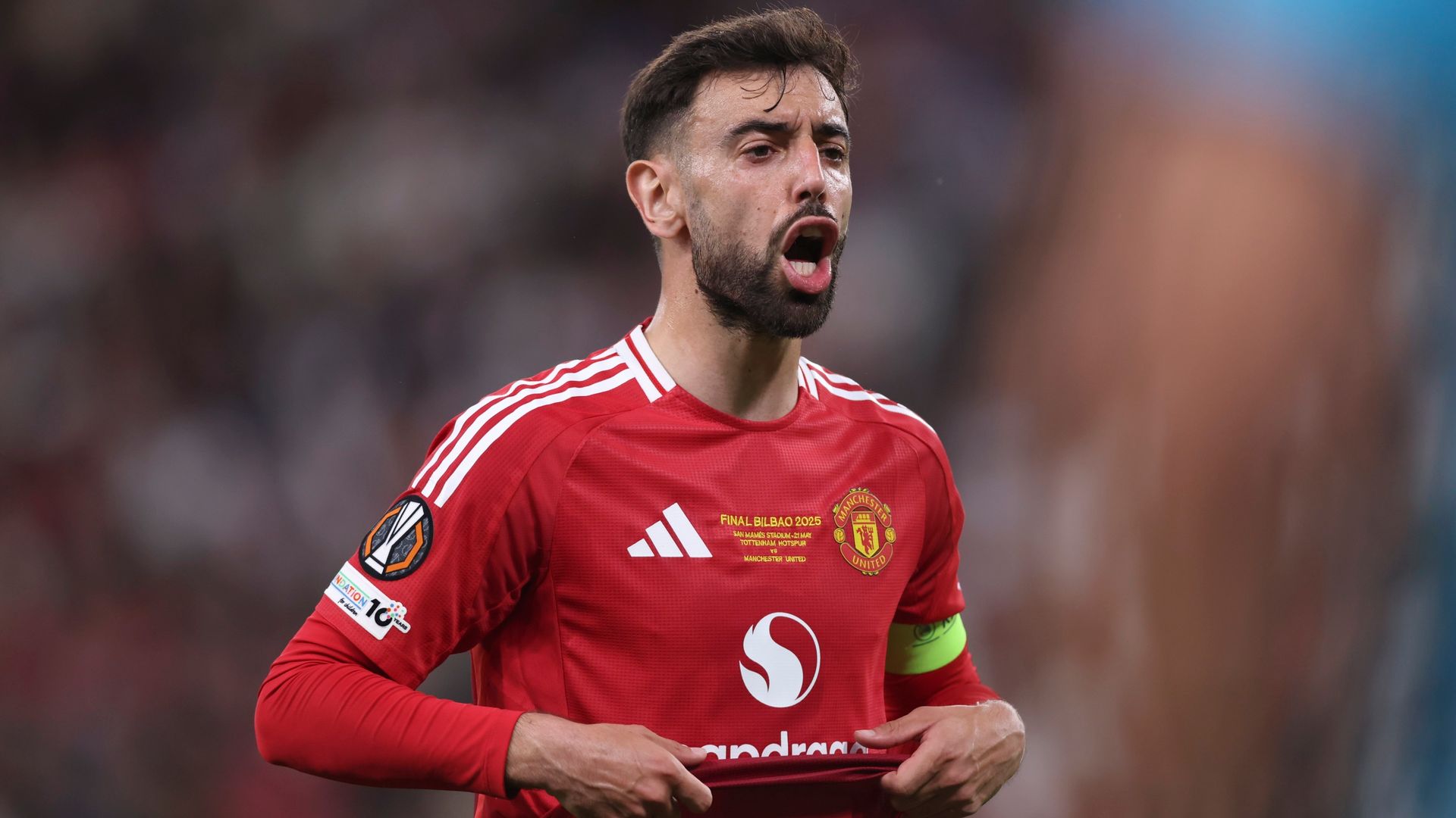 Fernandes eager to stay, but admits United could cash in after final loss