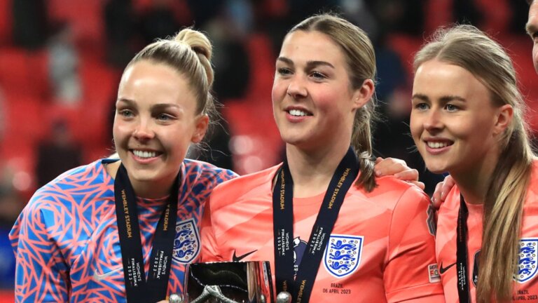 No Earps? England have a major goalkeeping problem this summer