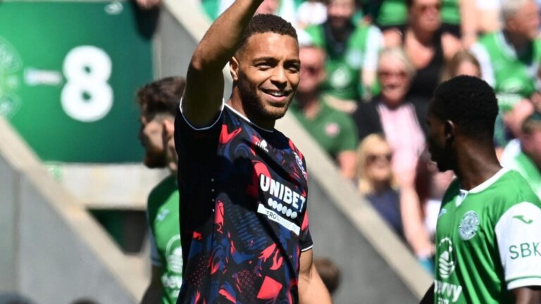 Rangers end season with controversial draw at Hibs
