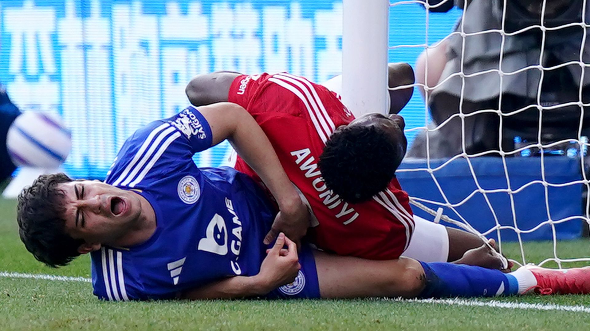 'Lift the flag up' - Aina questions offside directive after Awoniyi injury