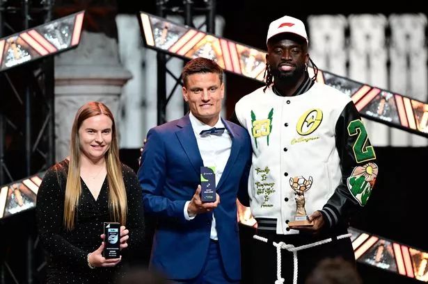 ‘I’ve been https://www.mirror.co.uk/sport/football/transfer-news/man-utd-striker-target-arokodare-35460378ed with Man Utd transfer – it would be a dream come true to join them’