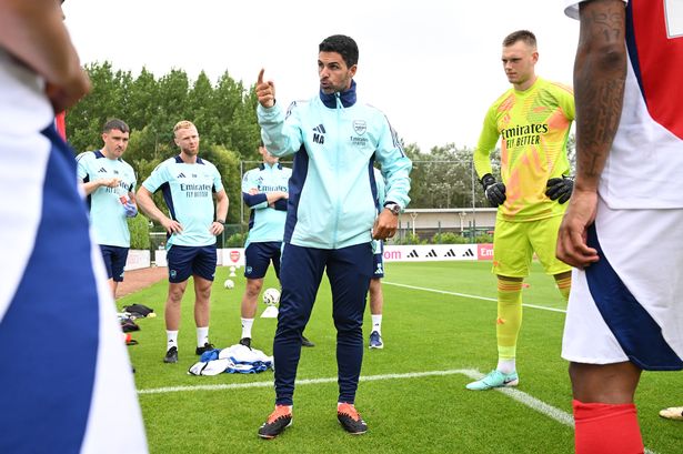 Mikel Arteta makes decision on two Arsenal players leaving this summer
