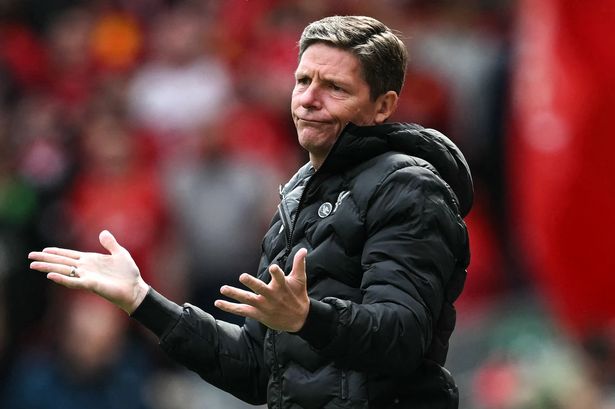 Oliver Glasner casts doubt on Crystal Palace future by delaying contract decision