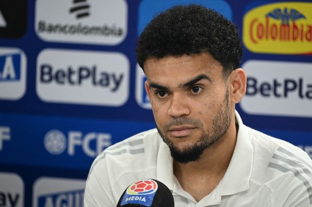 Luis Diaz puts pressure on Liverpool and confirms transfer talks with rival clubs