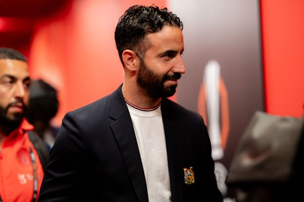 Man Utd told dream striker signing is ‘waiting for them’ after Viktor Gyokeres twist