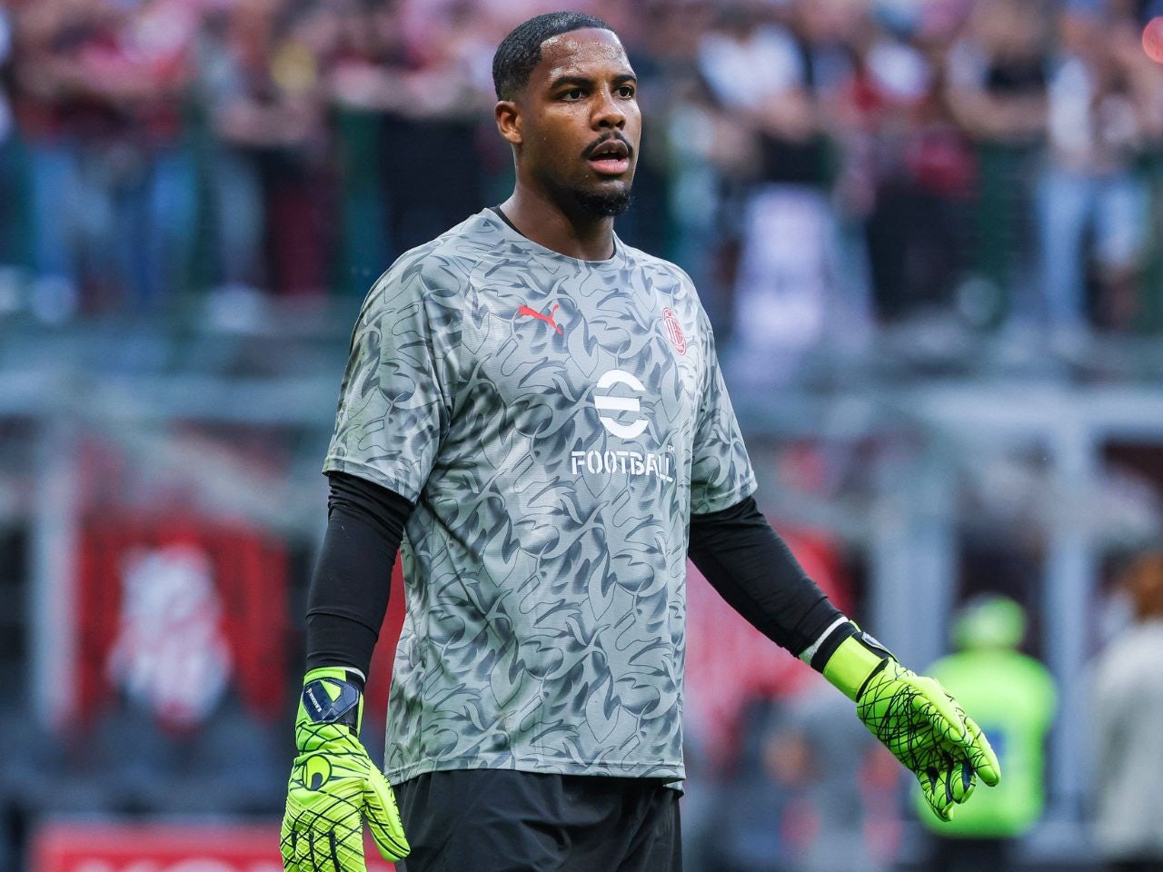 Chelsea, AC Milan 'not close' on Mike Maignan transfer valuation