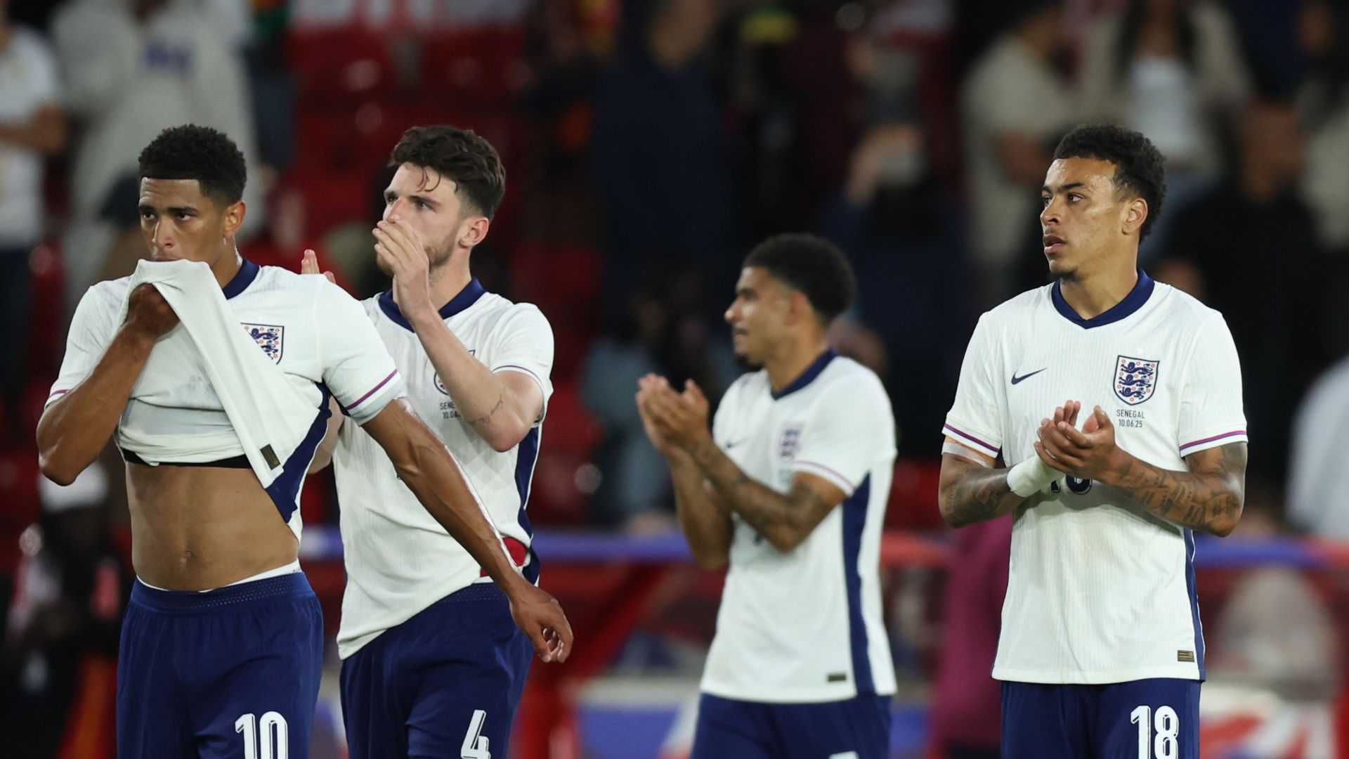 Keane questions spirit of England group: 'Are they in it together?'