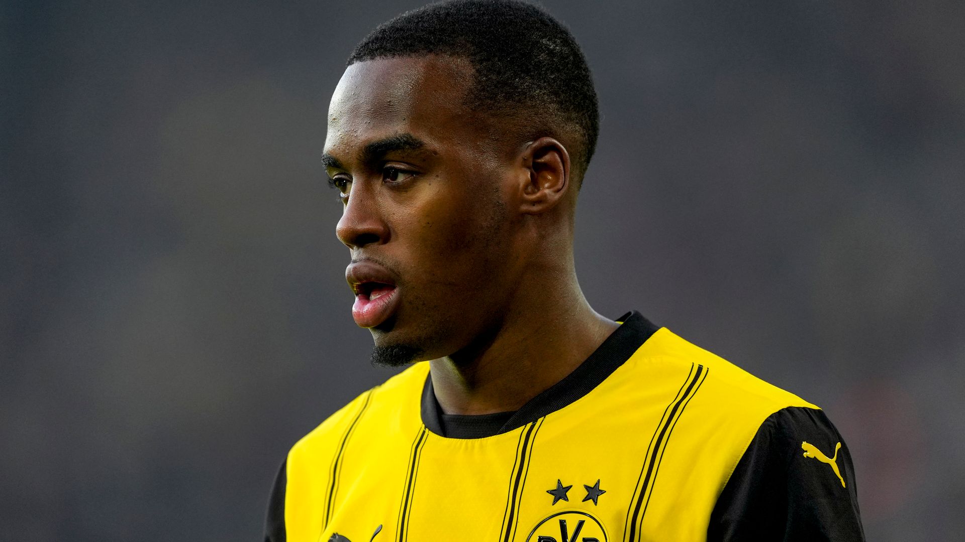 Chelsea make offer for Dortmund star Gittens