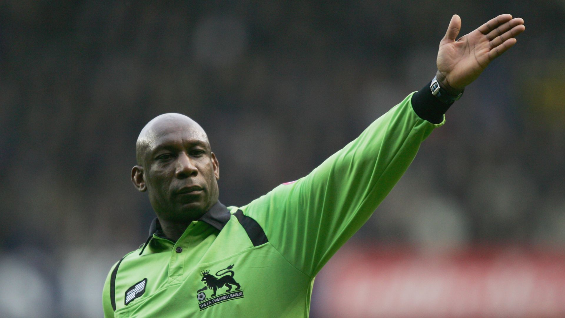 Uriah Rennie, 'trailblazing' former PL referee, dies aged 65