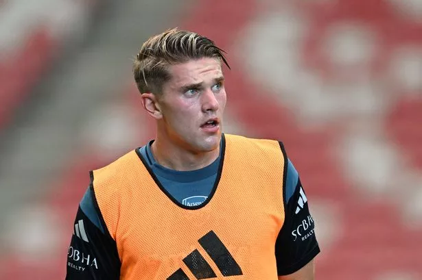 Arsenal’s ’11 unhappy players’ claim as Viktor Gyokeres gets warning over three team-mates