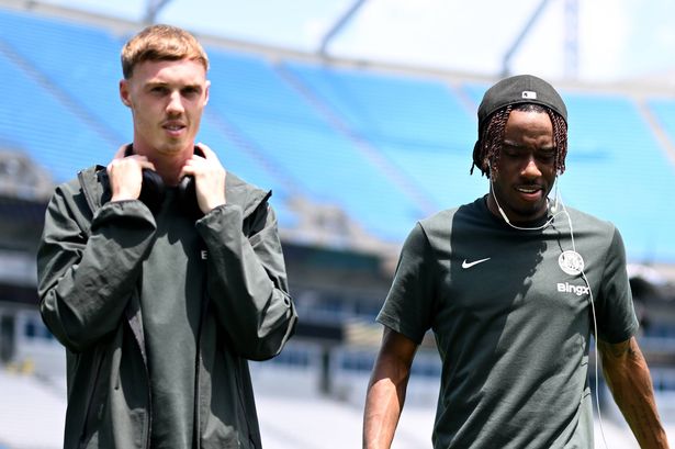 Cole Palmer sends four-word message to Noni Madueke after completing Arsenal transfer
