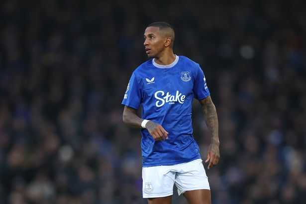 Ex-Man Utd star Ashley Young set for shock transfer after fairytale return falls through