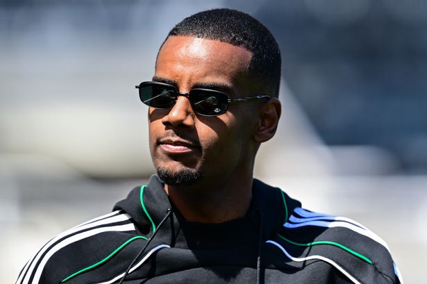 Liverpool’s TWO Alexander Isak transfer meetings as three-man striker shortlist emerges