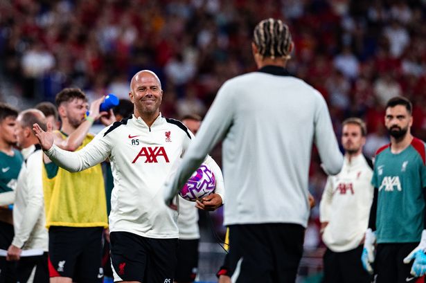 Arne Slot aims dig at Liverpool star as he introduces Hugo Ekitike to new team-mates