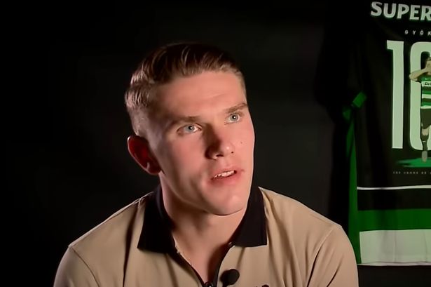 Arsenal target Viktor Gyokeres makes Bukayo Saka admission as he attempts to force transfer