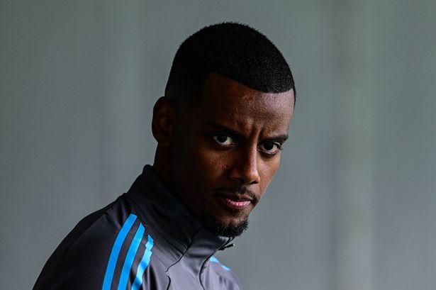 Alexander Isak’s agent breaks silence on transfer saga as Liverpool told ‘next step’ message