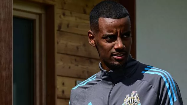 Transfer news LIVE: Alexander Isak latest, Viktor Gyokeres’ Arsenal medical, Man Utd updates