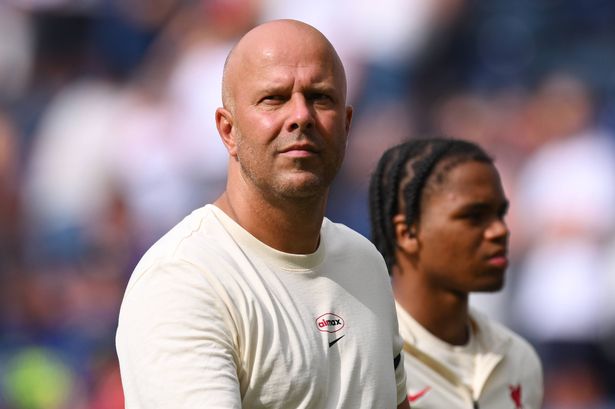 Arne Slot urged to U-turn on Liverpool transfer as January option emerges